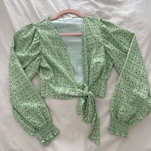 Deep v neck green floral crop top